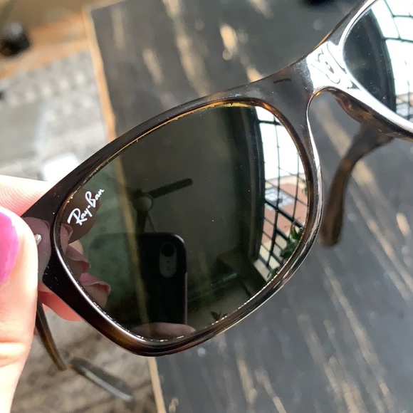 Ray-Ban New Wayfarer Tortoise Sunglasses - Picture 7 of 7